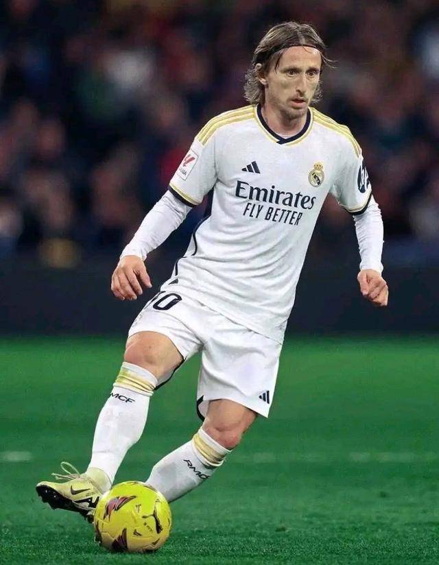 足球国脚留洋再迎利好，与多队进入谈判阶段